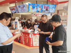 商户强化“互联网+明厨亮灶